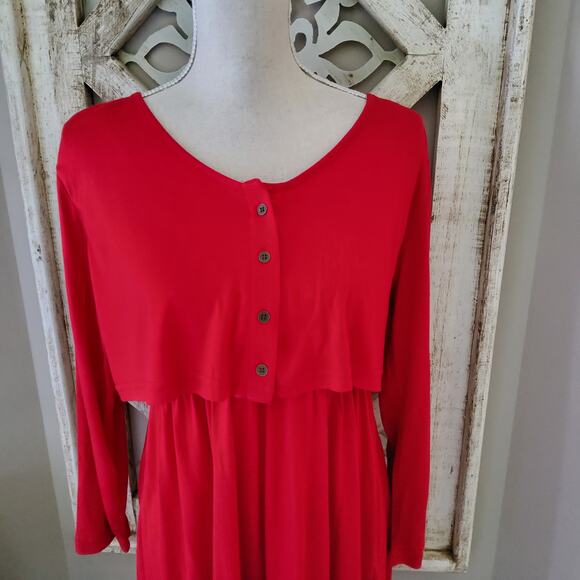 Times Two Maternity 3/4 Sleeve Layered Button Front Nursing Tunic Top in Red - Picture 3 of 8
